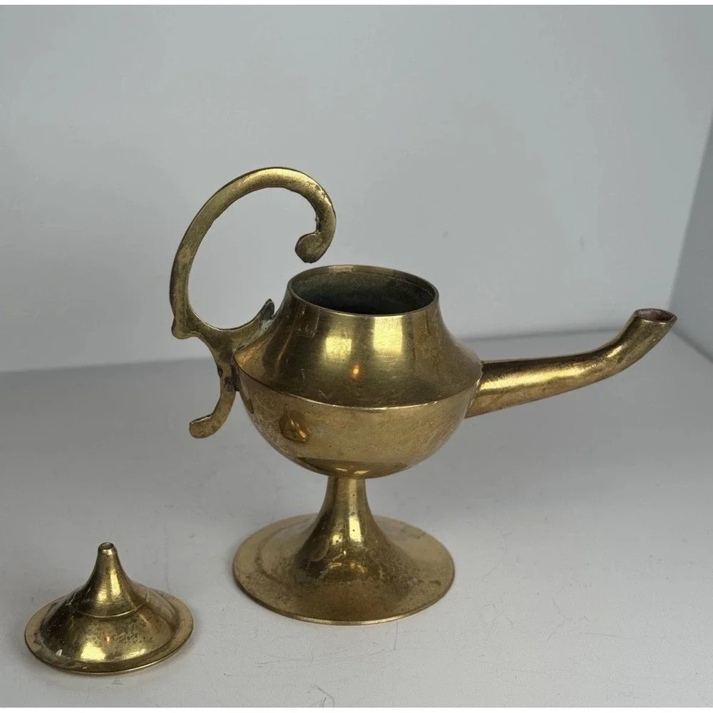 VTG Enesco Imports Brass Genie Lamp Oil Lamp Made In India Aladdin Style Decor